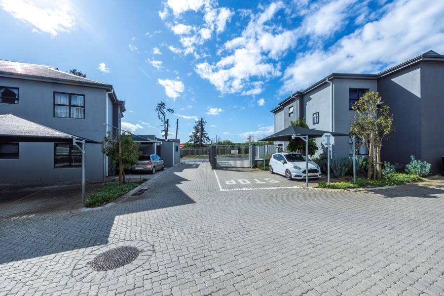 2 Bedroom Property for Sale in Protea Heights Western Cape